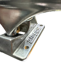 Cargar imagen en el visor de la galería, Trucks Slapy (Hollow)