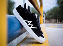 Cargar imagen en el visor de la galería, BRAVO ROBERTO HOYOS