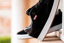 Cargar imagen en el visor de la galería, BULL DOG NEGRO GRIS