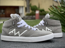 Cargar imagen en el visor de la galería, Alpha Gris