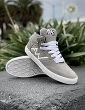 Cargar imagen en el visor de la galería, Alpha Gris