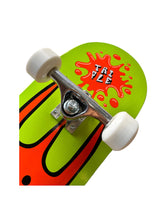 Cargar imagen en el visor de la galería, Patineta Triple Monstro
