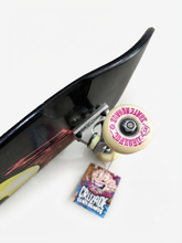 Cargar imagen en el visor de la galería, Patineta Cruzade Razor
