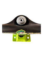 Cargar imagen en el visor de la galería, Trucks Vulkan Serpiente Cráneo
