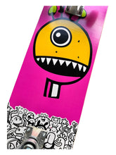 Cargar imagen en el visor de la galería, Patineta Triple Monstro
