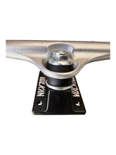 Cargar imagen en el visor de la galería, Trucks Vulkan Mapache
