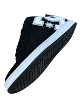 Cargar imagen en el visor de la galería, Court Graffik Black/White (BWS)
