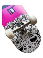 Cargar imagen en el visor de la galería, Patineta Triple Monstro
