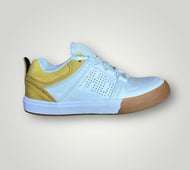 Revuelta Solid White